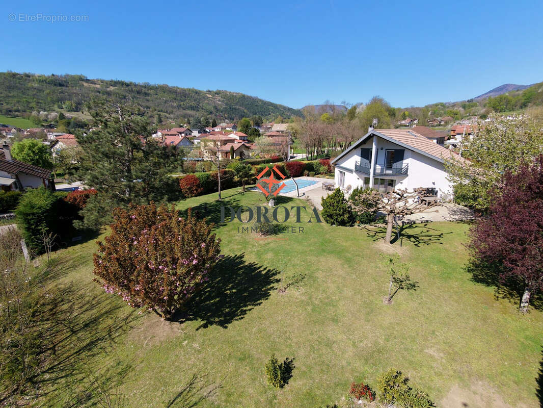 Maison à VAULNAVEYS-LE-HAUT