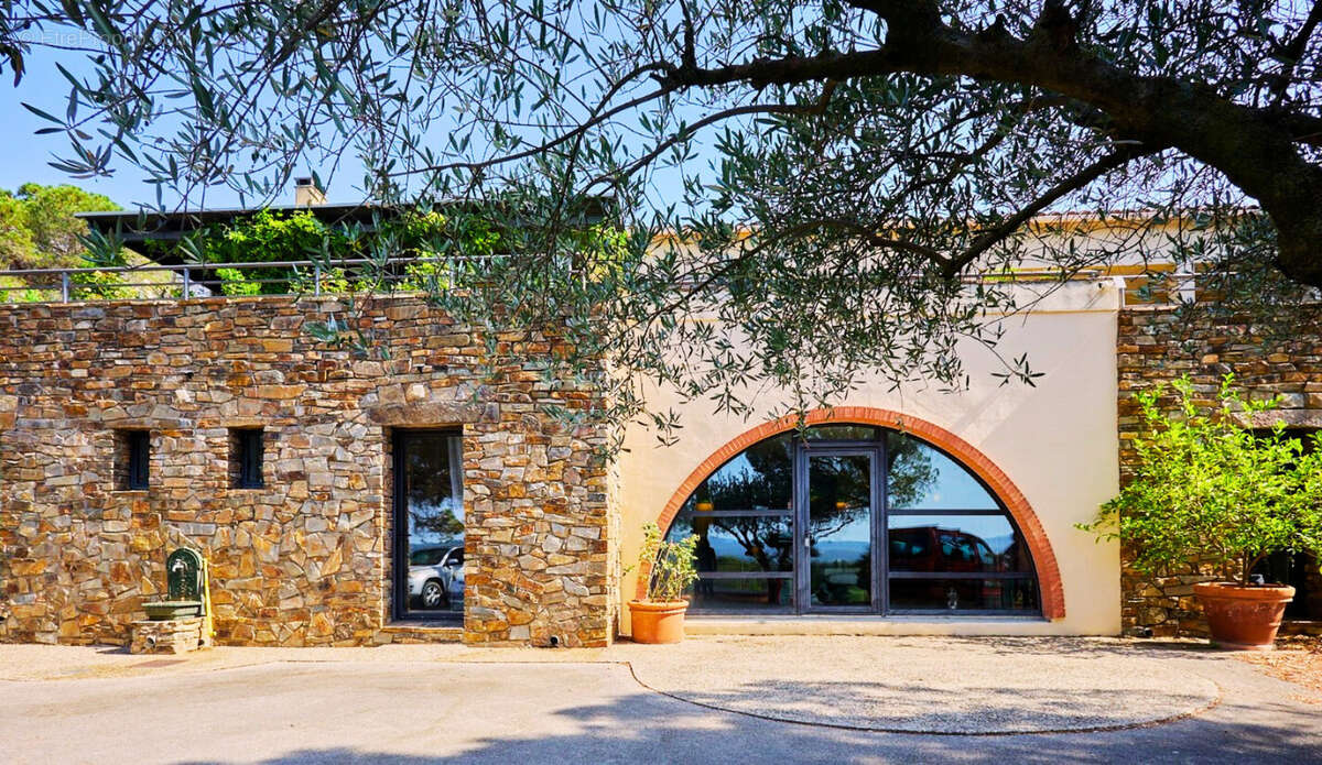 Maison à VILLEDUBERT