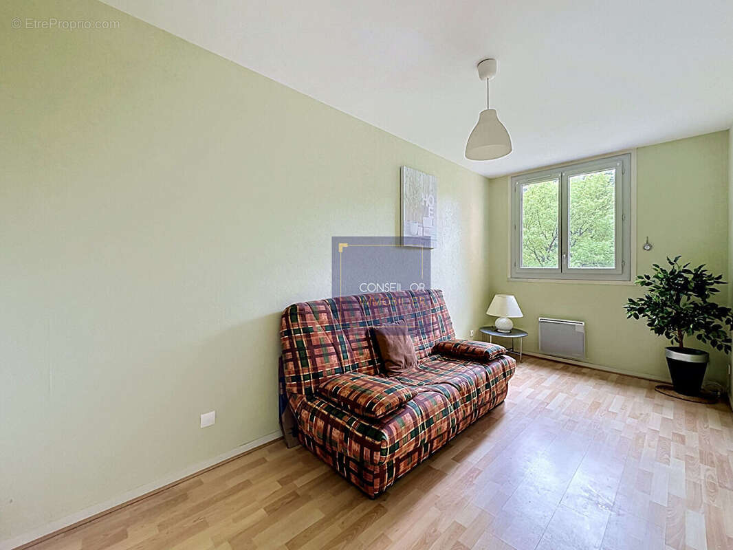 Appartement à SAINT-GENIS-LAVAL