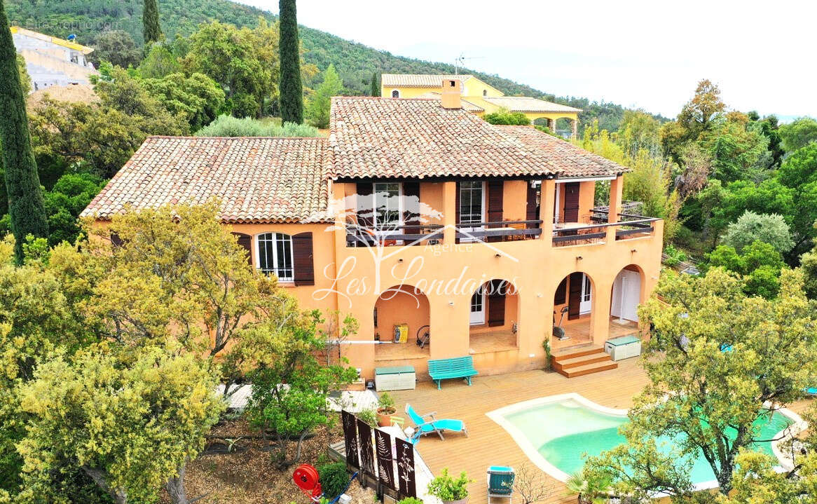 Maison à LA LONDE-LES-MAURES