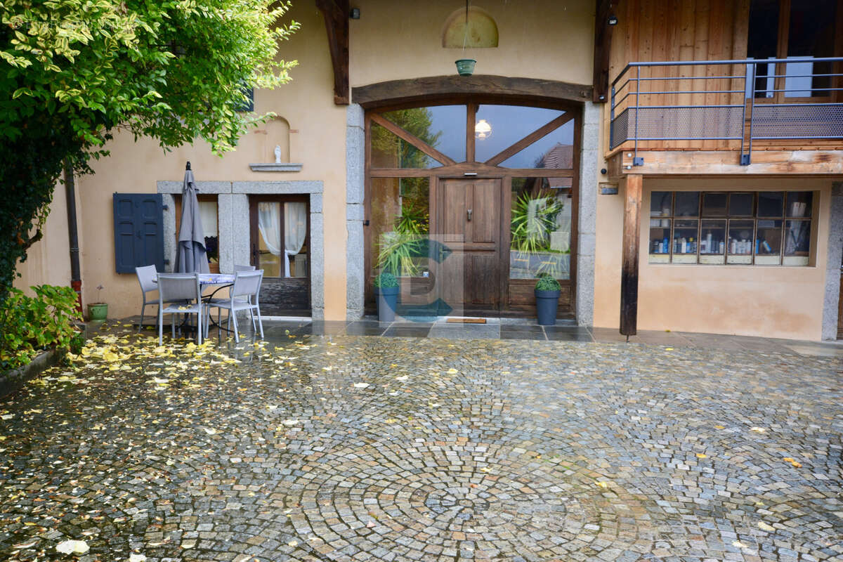 Maison à CORNIER