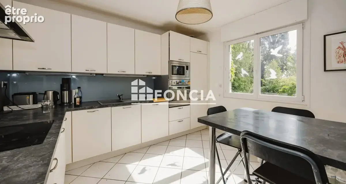 Maison 215m2 - St Jacques de la Lande - En Campagne - Terrain fleuri et arboré - photo 3