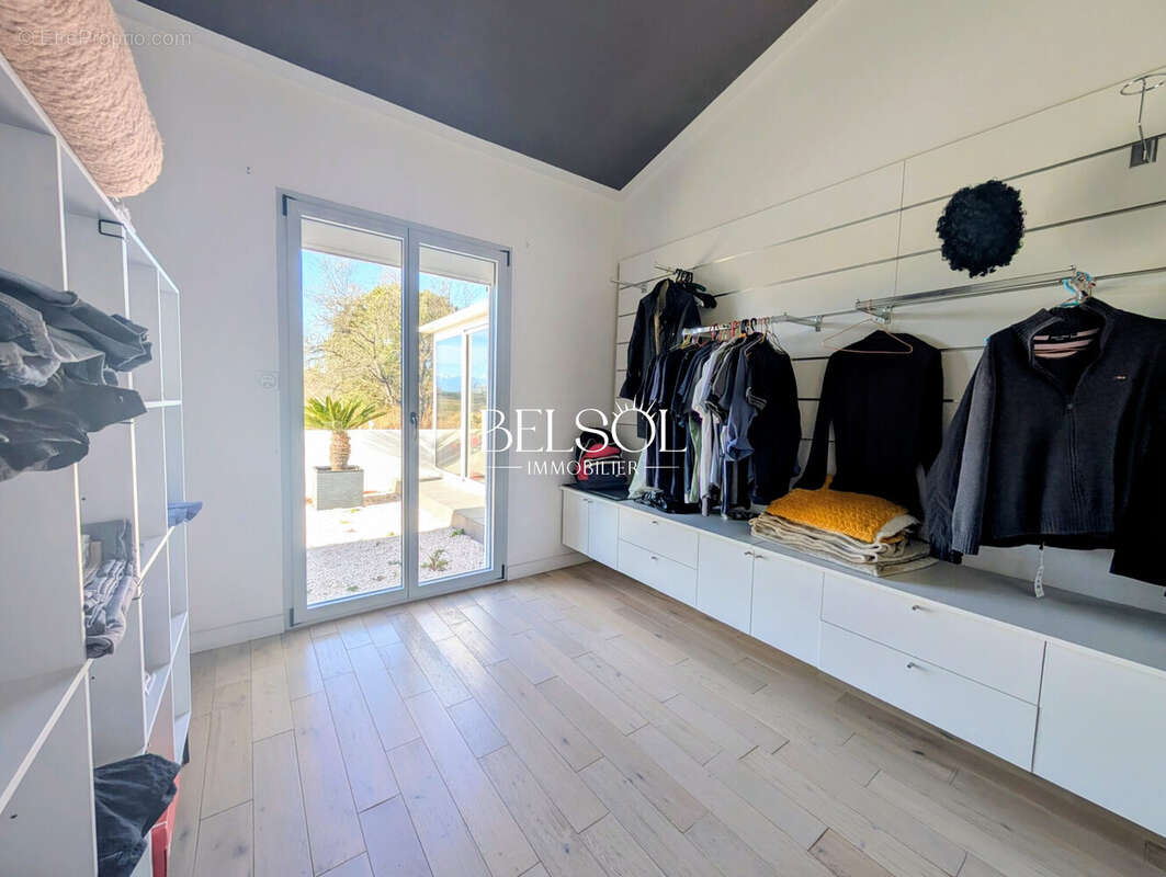 Maison à SAINT-CYPRIEN