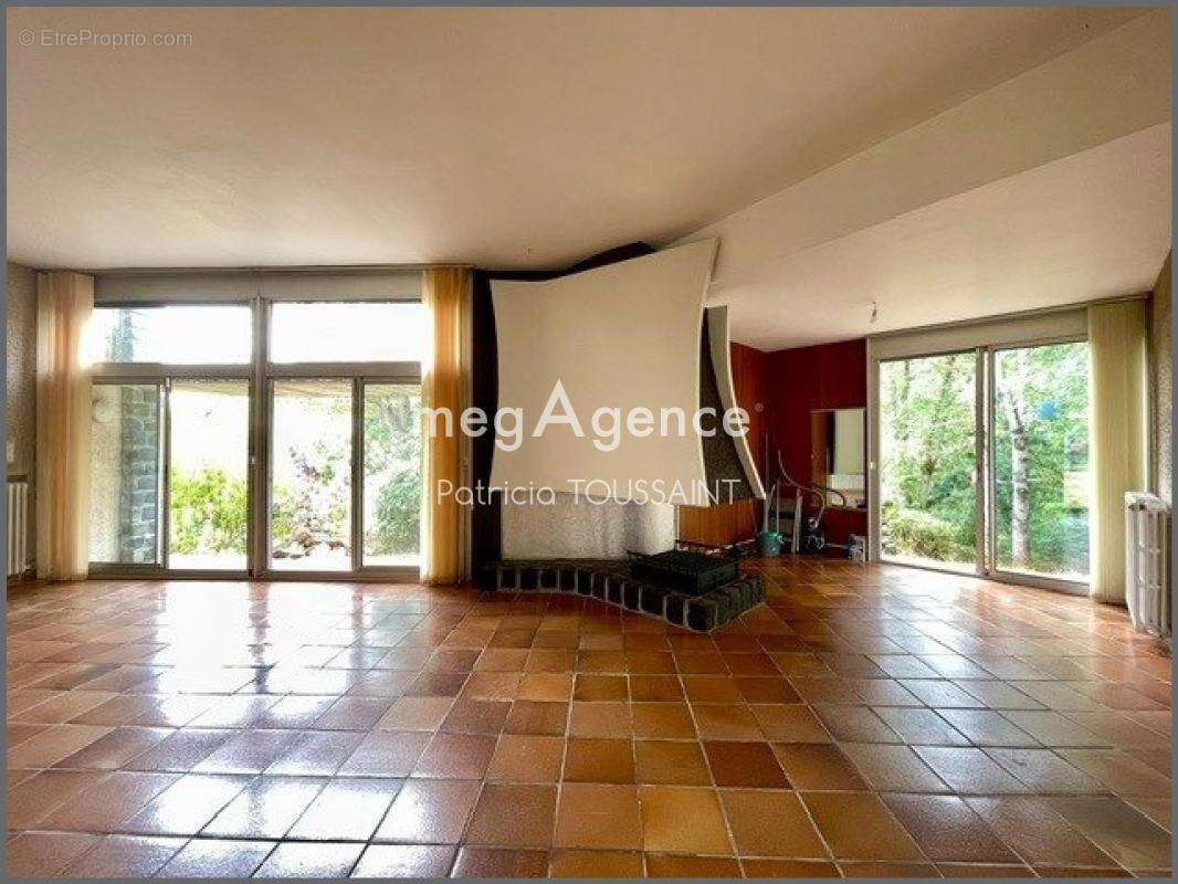 Maison d' architecte AUGUSTE VIVES -1971-La Salvetat St Gilles-31880- 119m2 parcelle 1800 - photo 6