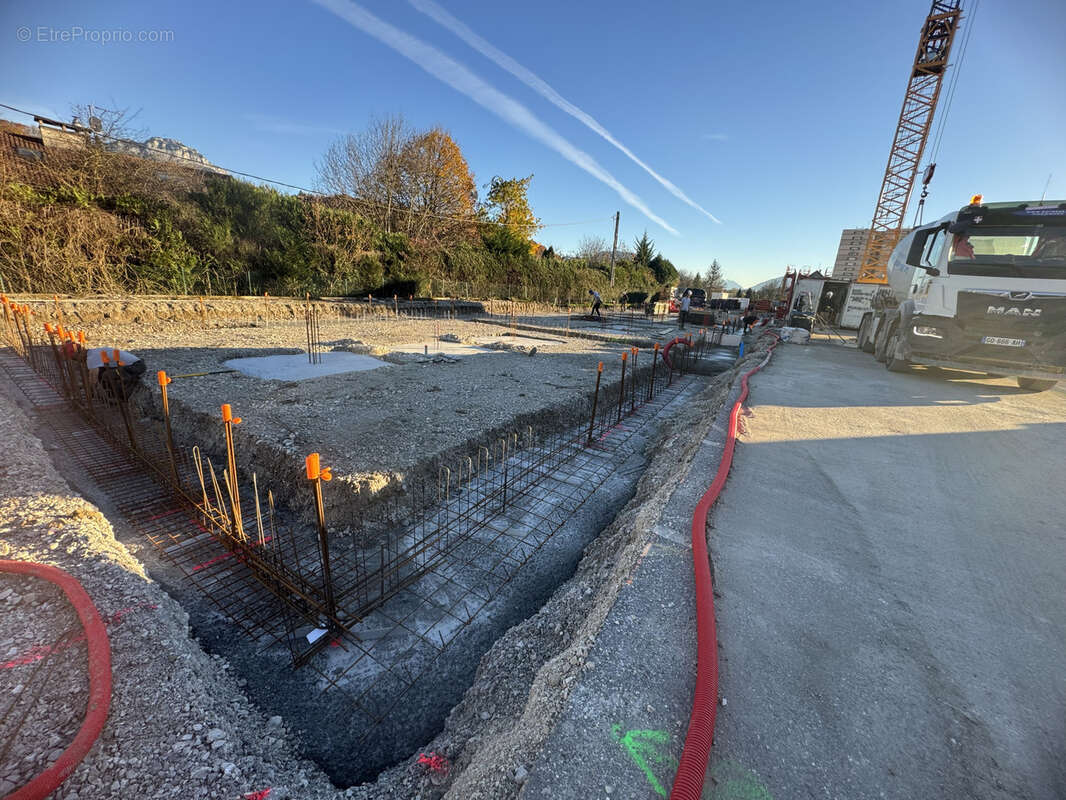 Commerce à CHARVONNEX