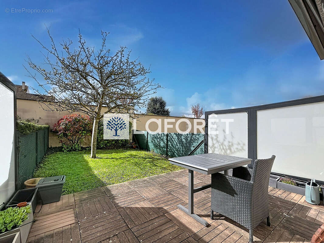 Maison à SAINT-NOM-LA-BRETECHE