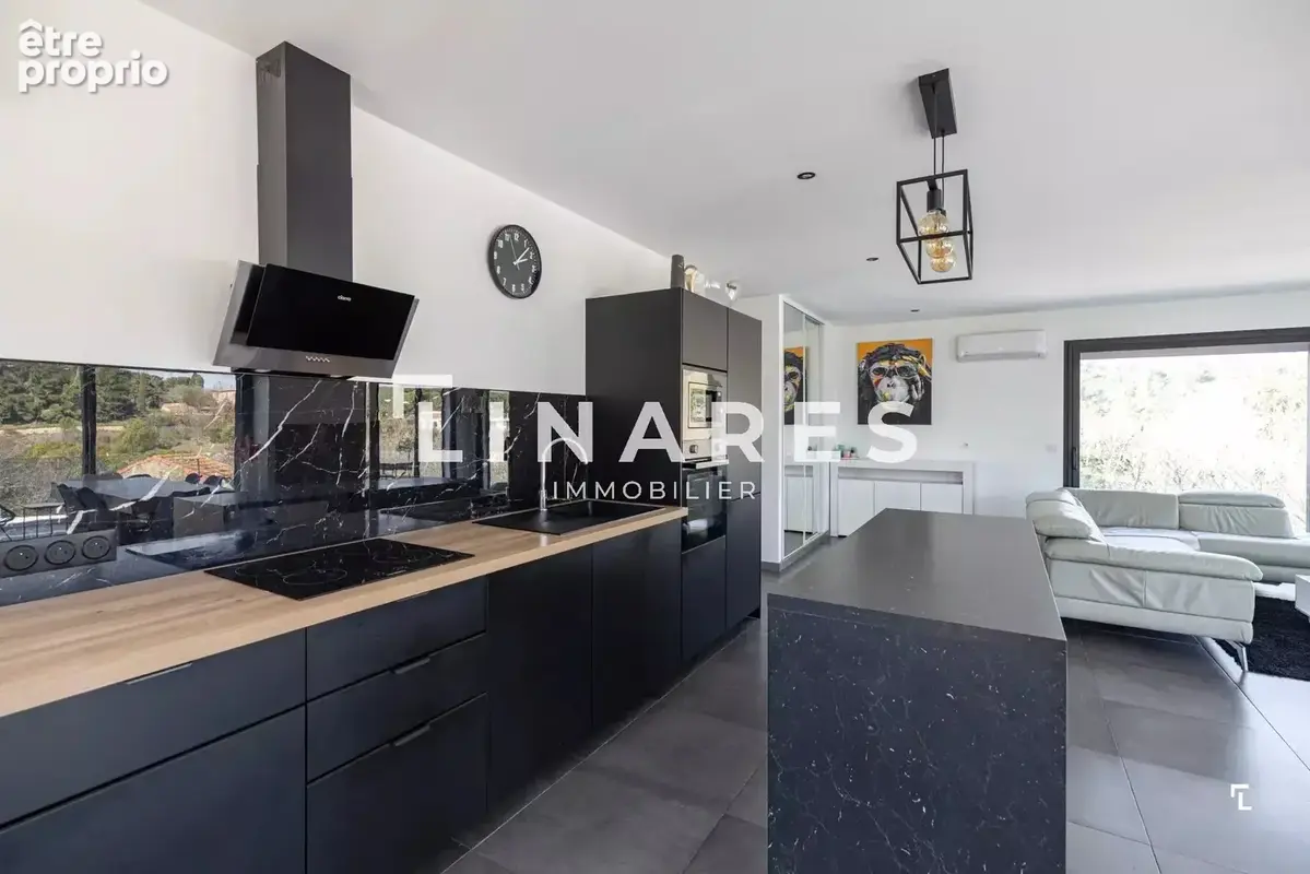 LA VERDOYANTE - Villa T5 de 180m² -  Piscine - Garage de 33m² - Terrain 1280m² - 13011 EOURES - photo 9
