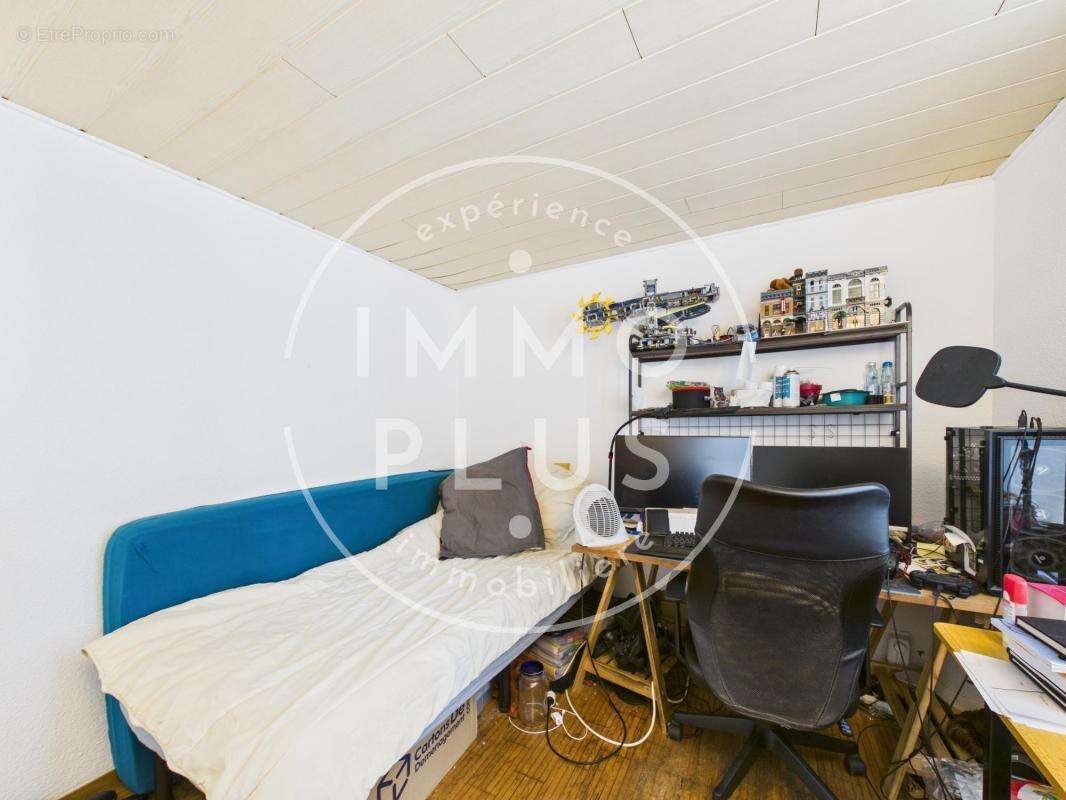 Vente - Appartement - 3 pièces + cuisine - 62,48 m² - 274 000 € - photo 13