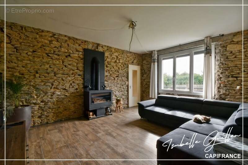 Maison à SAINT-SATURNIN