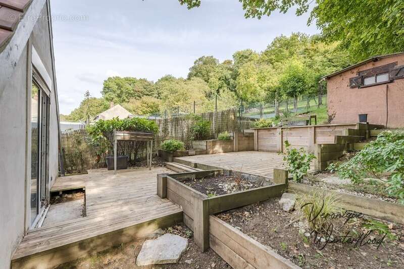 Maison à AUFFREVILLE-BRASSEUIL