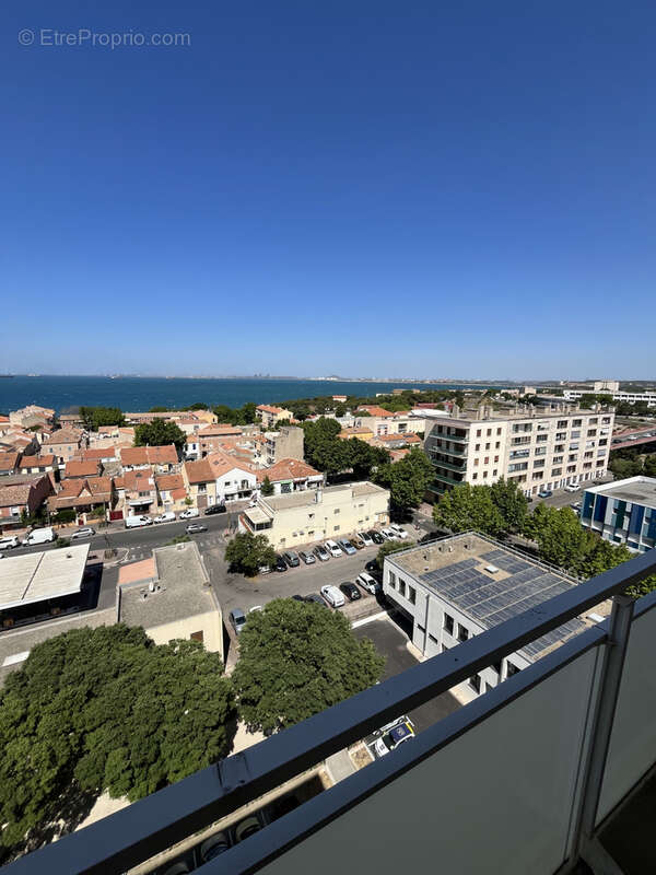 Appartement à PORT-DE-BOUC