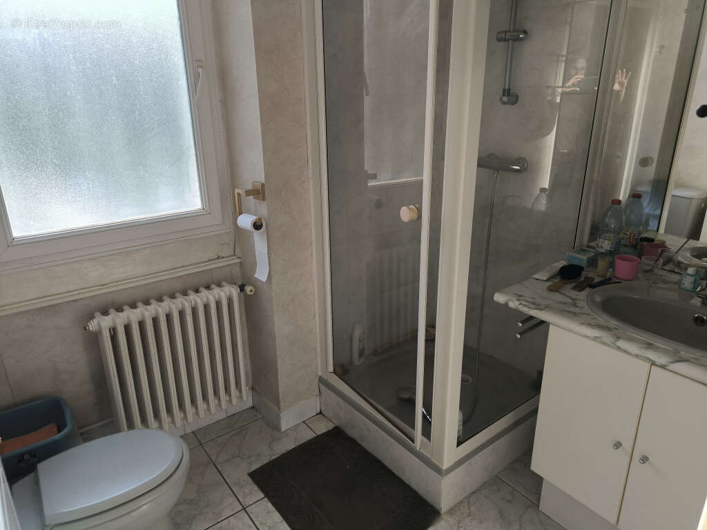 Maison à OUROUX-EN-MORVAN