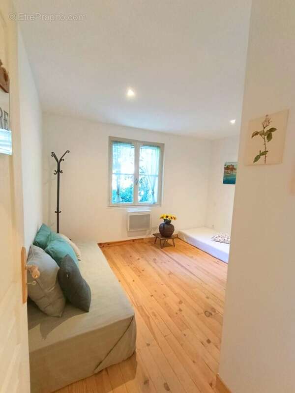 Appartement à LAUDUN-L&#039;ARDOISE