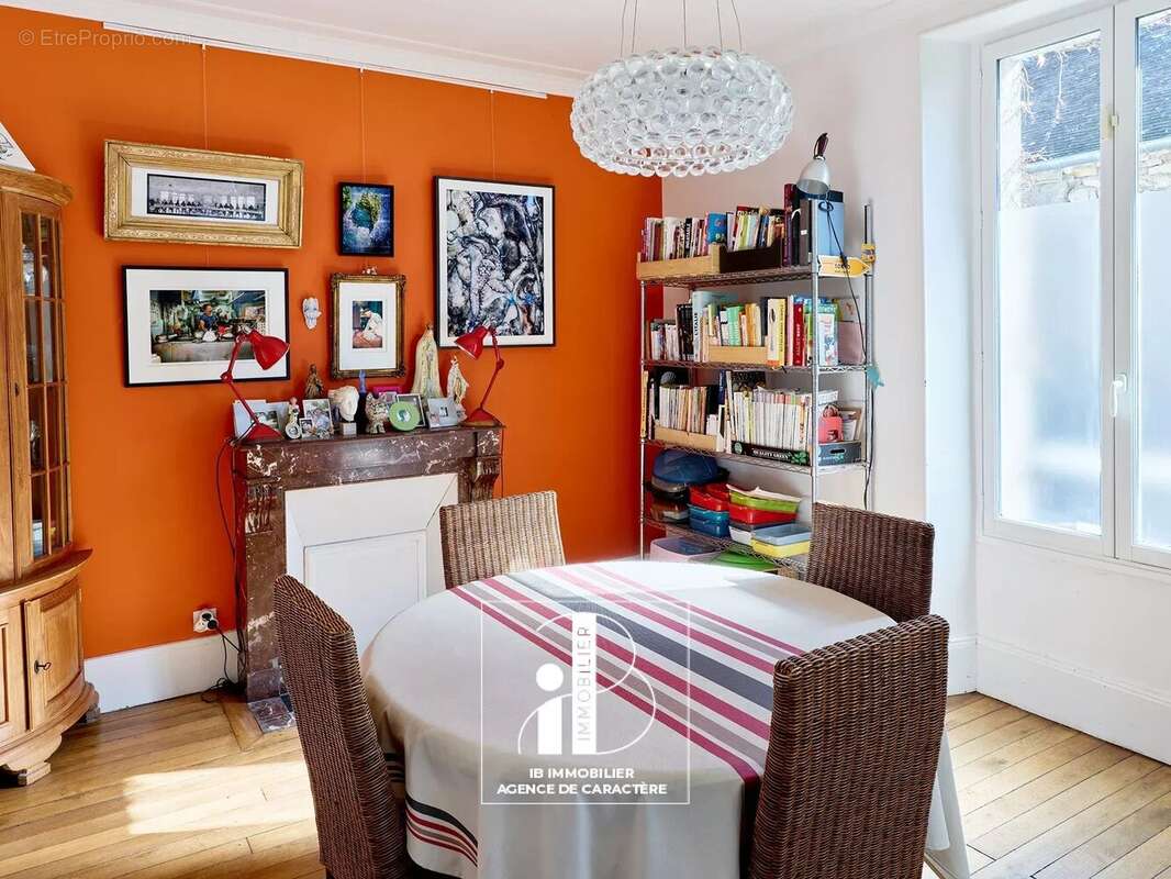 Maison à VULAINES-SUR-SEINE