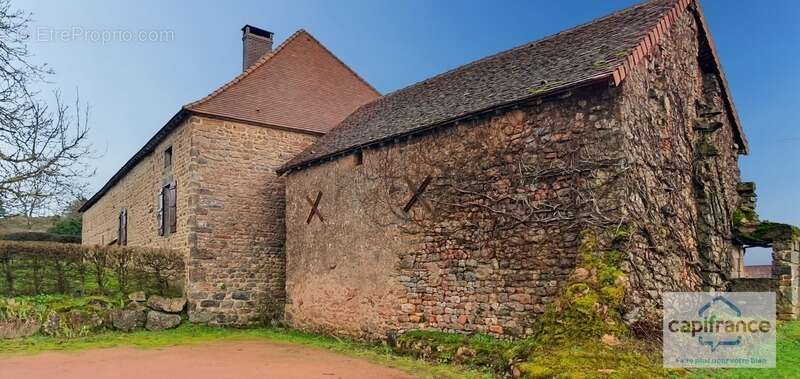  Lieu rare : maison de caractère en pierre proche du Lac du Rousset 71 – potentiel gîte - photo 3