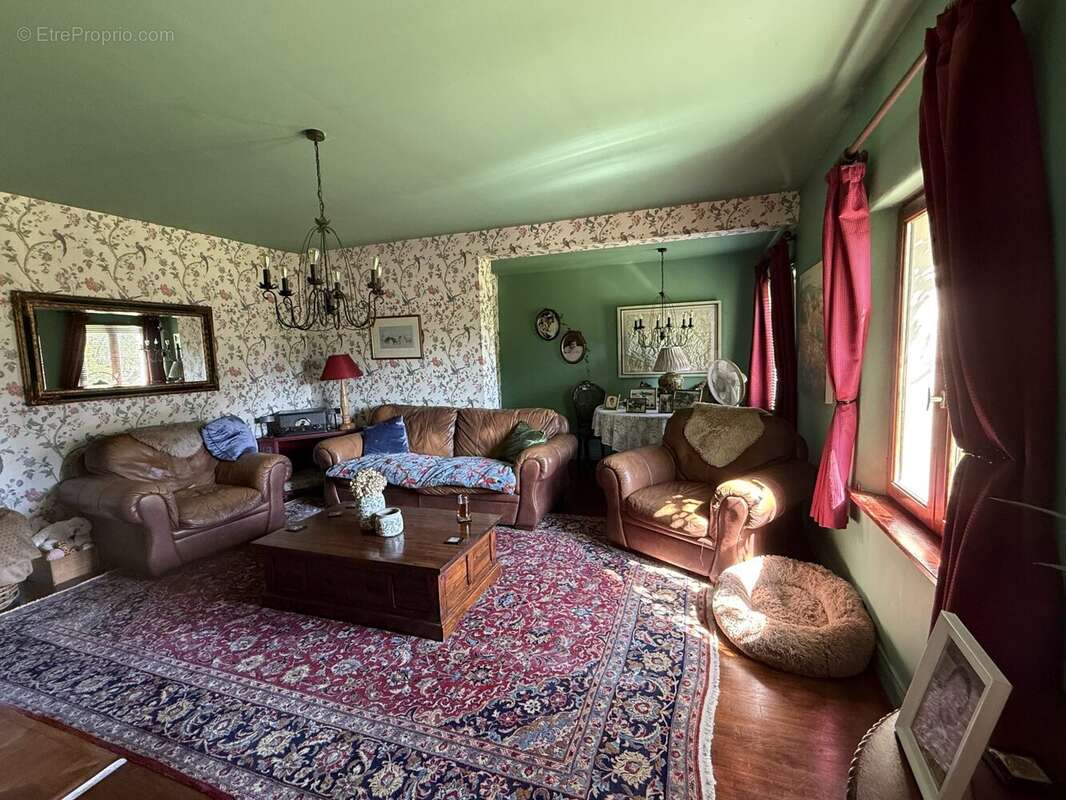 Maison à TRIE-SUR-BAISE