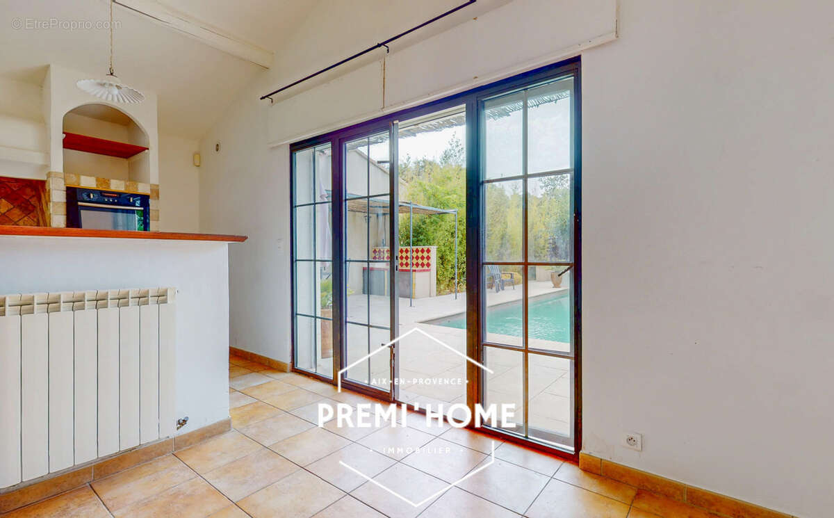 Maison t7 env. 175 m2 avec piscine aureille - photo 14