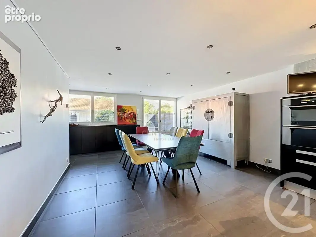 Maison 184 m² à Lorette  - photo 8