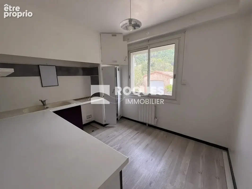 A Vendre, maison composée de trois appartements avec terrain, Lamalou les bains - photo 22