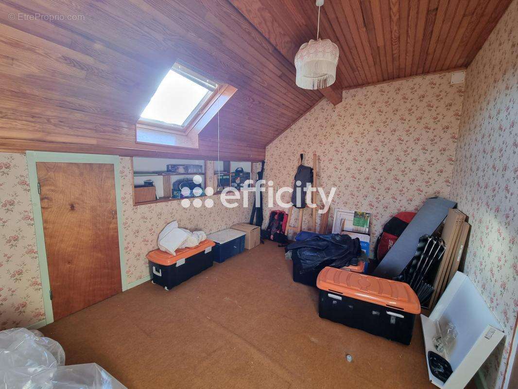 Maison à SAINT-CHELY-D'APCHER