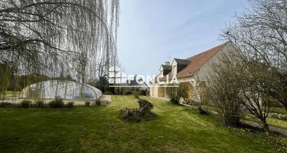 Maison à FRESNAY-SUR-SARTHE