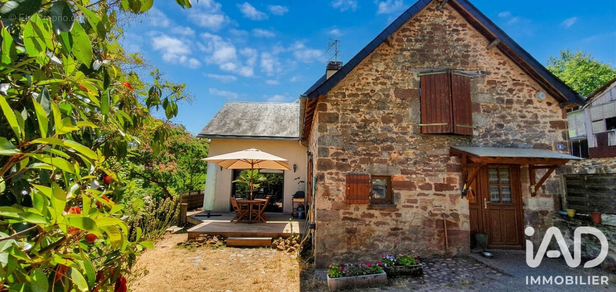 Photo 1 - Maison à SAINT-SOLVE