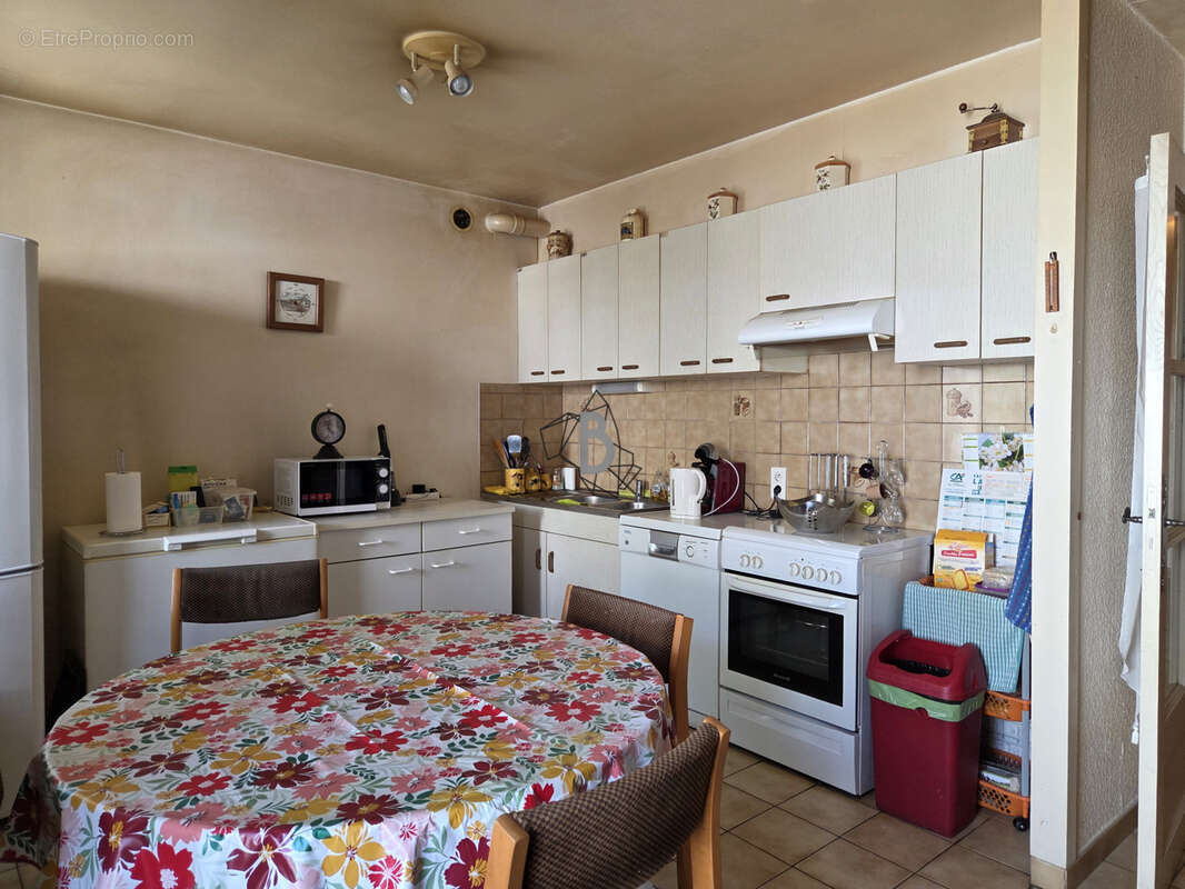 Immeuble - 235m2 - Réquista - photo 16