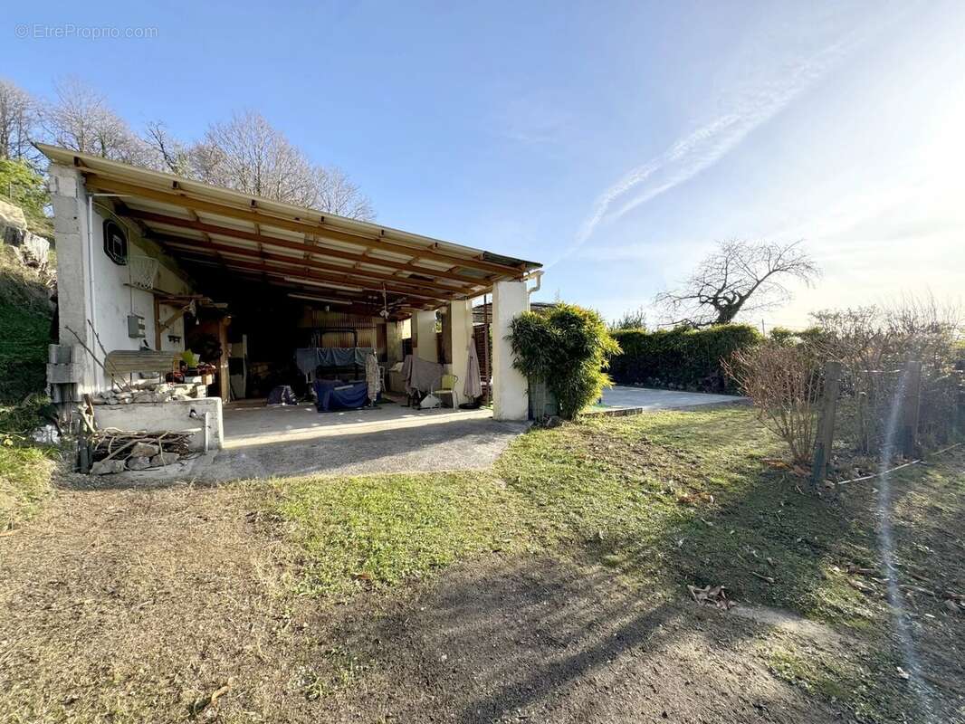 Maison à BERRE-LES-ALPES