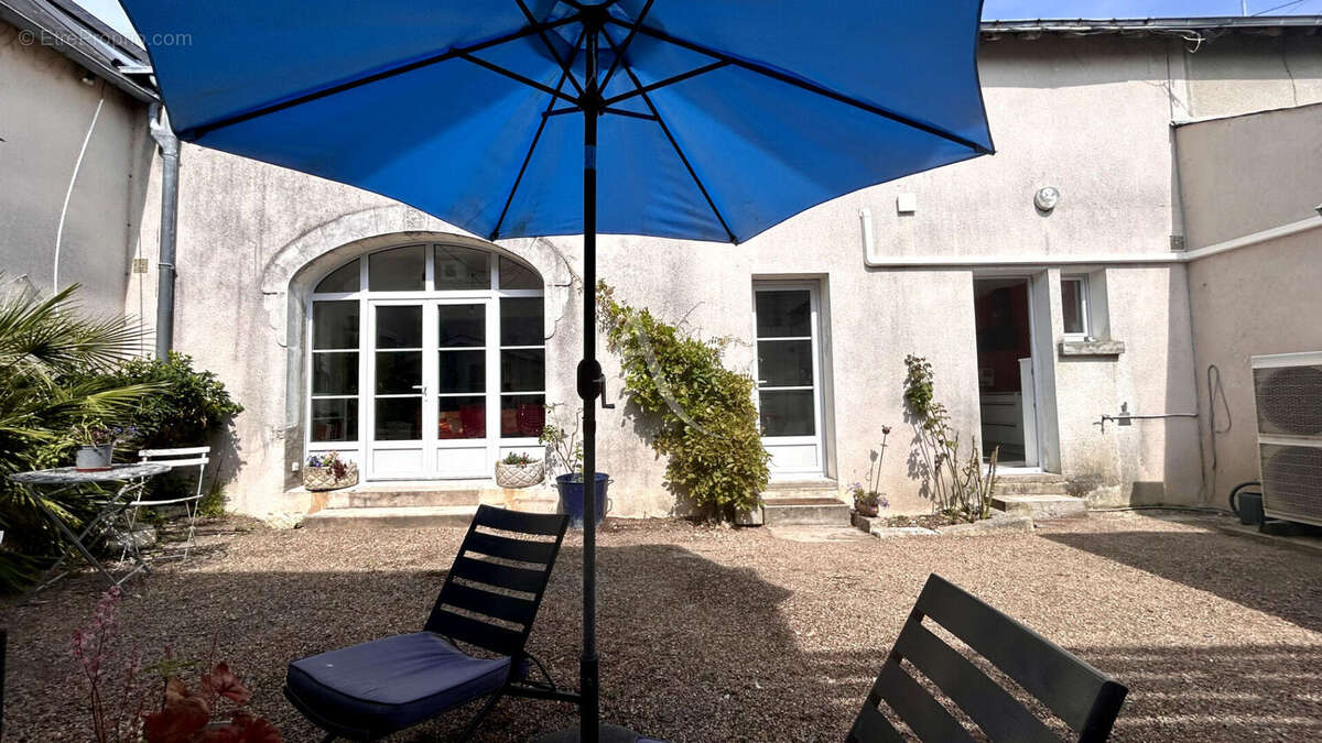 Maison à MONTRICHARD