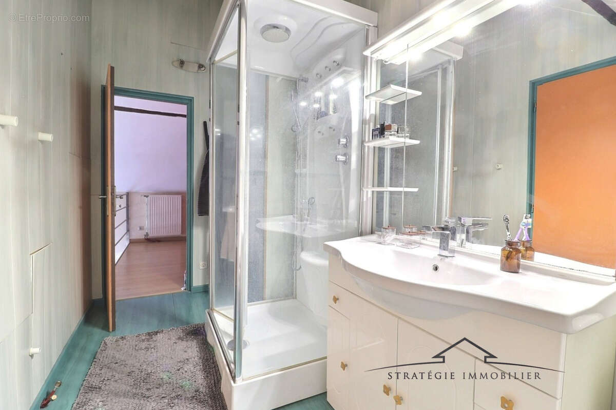 Loft 136 m² avec garage, terrasse et jardinet - photo 13