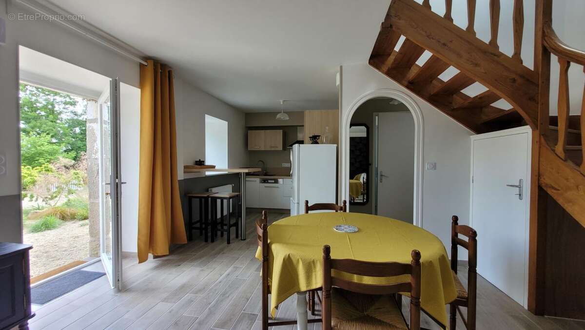 Maison à LE HAUT-CORLAY