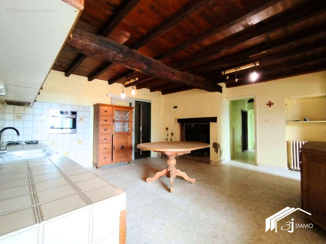 Maison à LE CASTERA