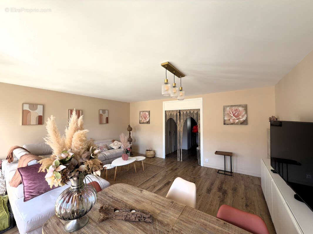 Appartement à SAINT-ETIENNE