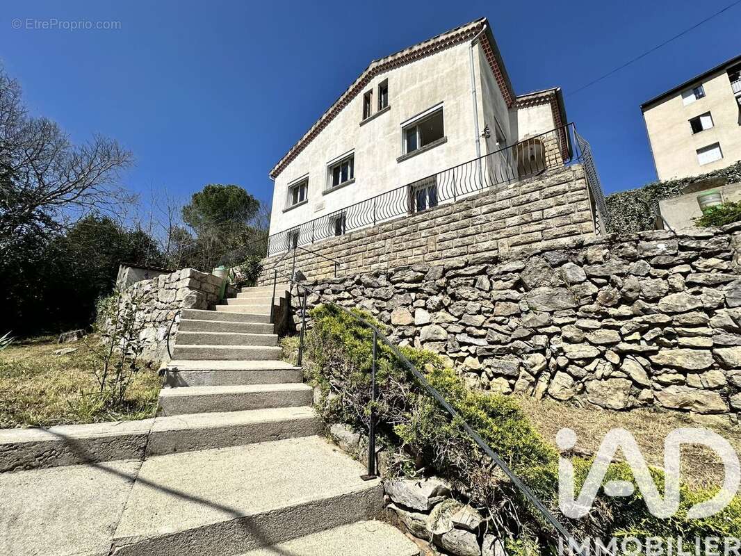 Maison 205 m² à Aubenas  - photo 7