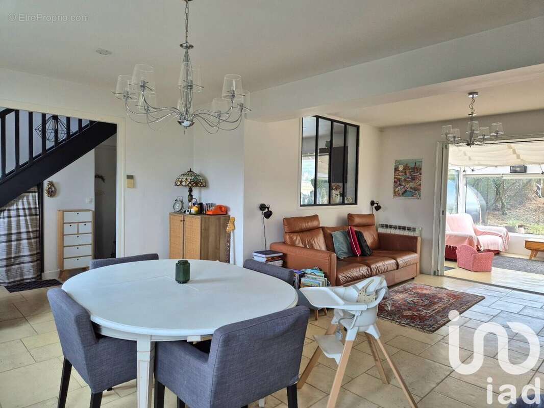 Maison 125 m² à Saulx-Les-Chartreux  - photo 8