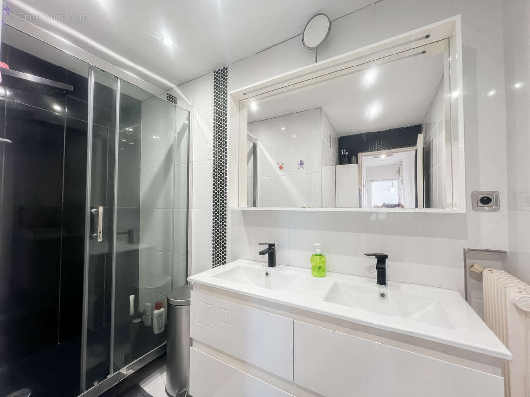 Appartement à PORT-DE-BOUC