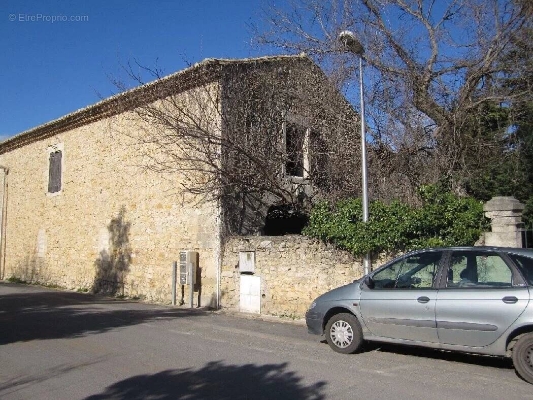 Maison à SAINT-SERIES