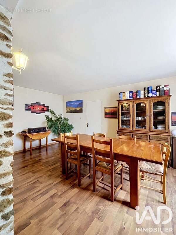 Maison 97 m² à Santranges  - photo 5