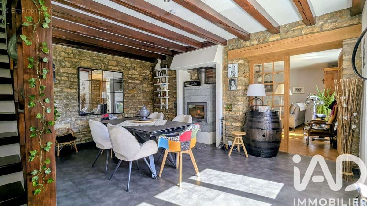 Photo 2 - Maison à BIANS-LES-USIERS