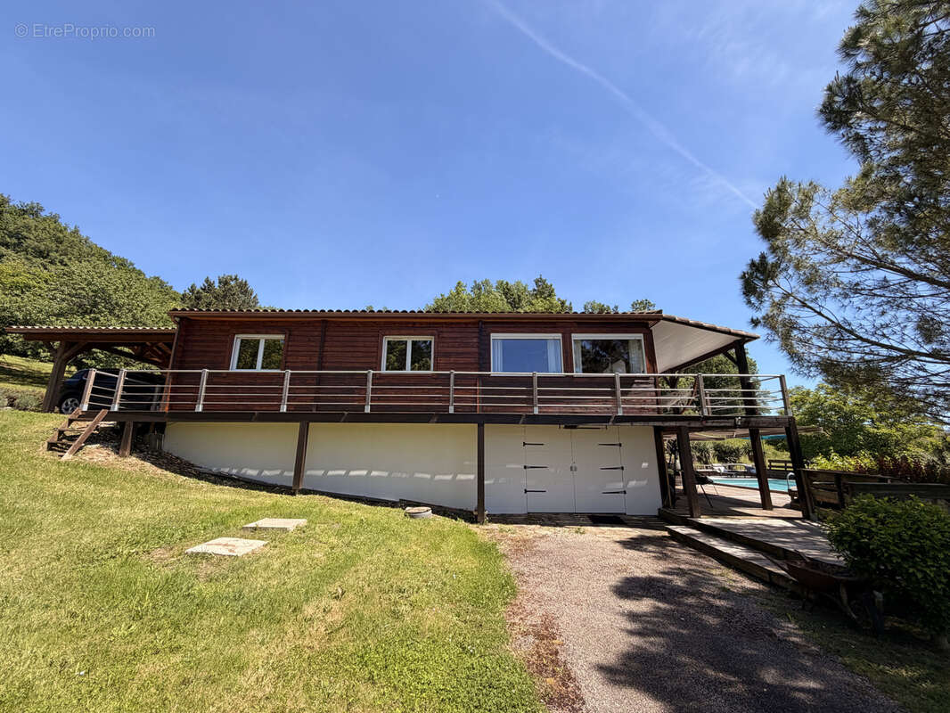 Maison à BELMONT-BRETENOUX
