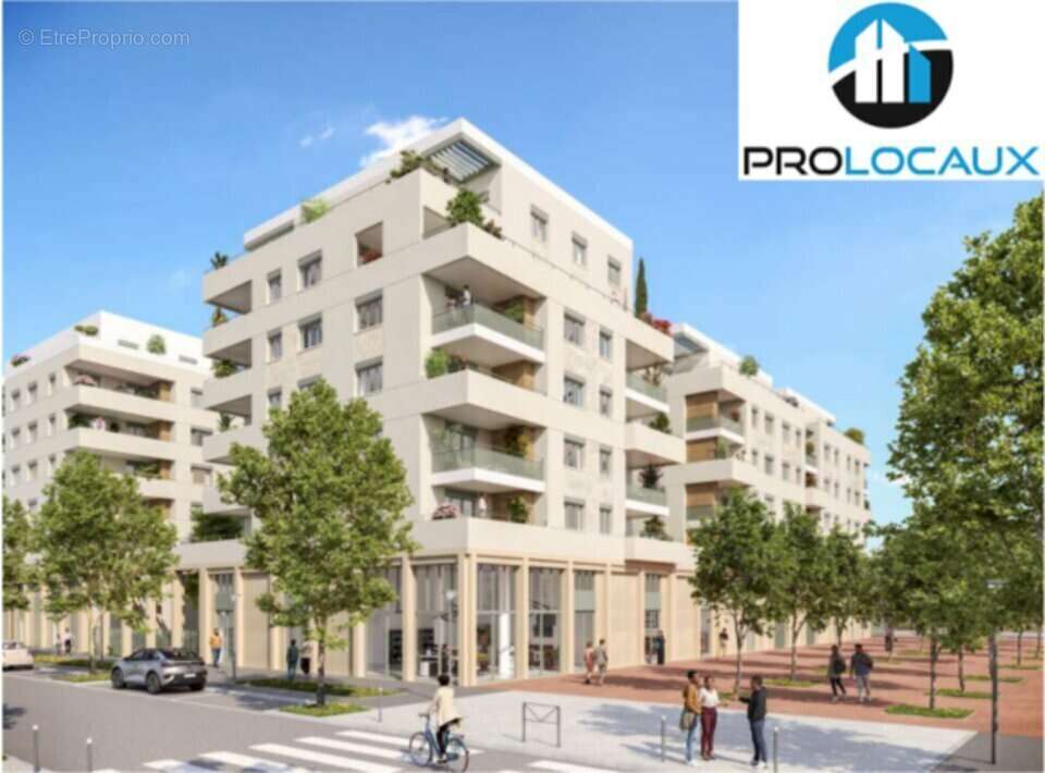 Autre à VAULX-EN-VELIN