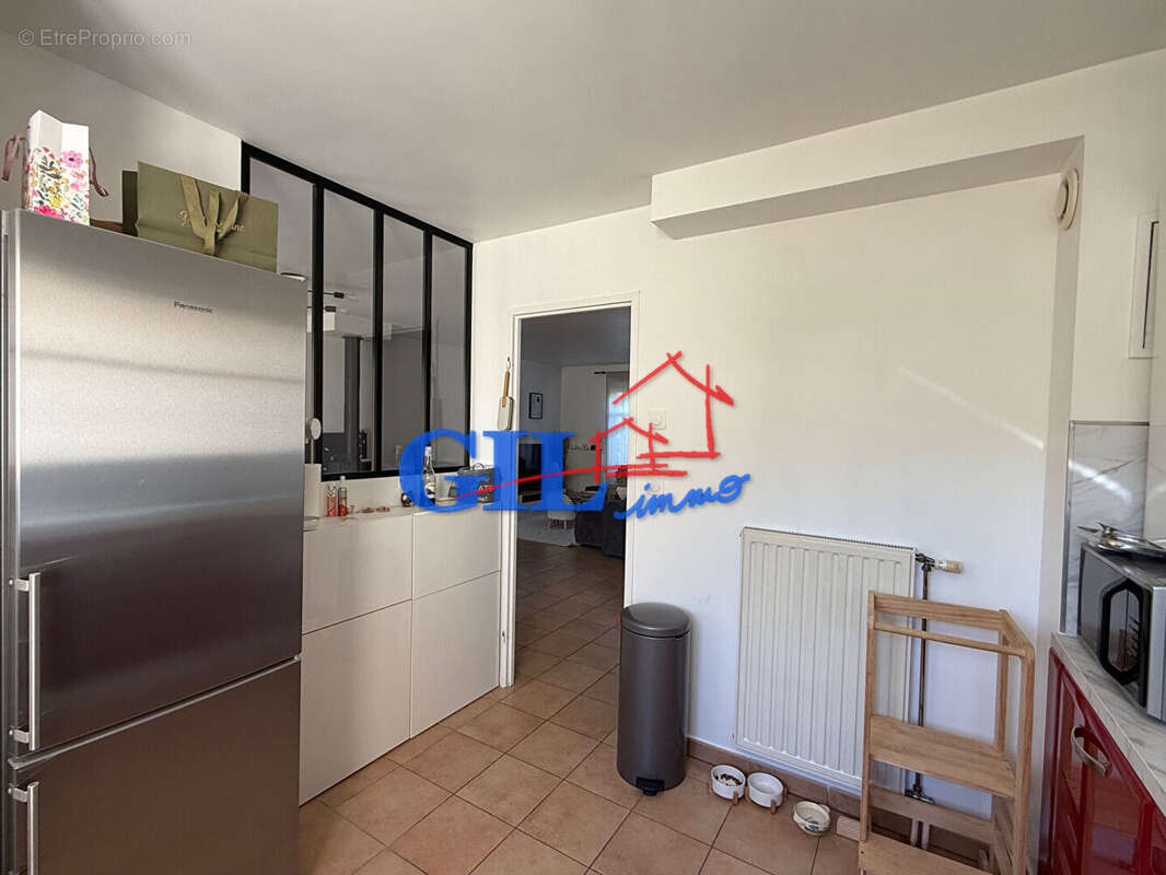 Maison à SAVIGNY-LE-TEMPLE