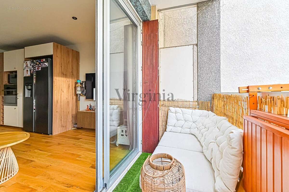 Appartement à CHARENTON-LE-PONT