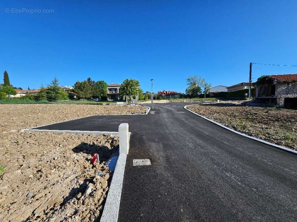 Terrain 359 m² à Greasque  - photo 6
