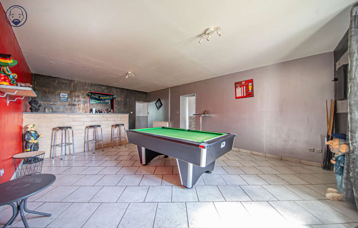 Spacieuse maison familiale avec jardin, dépendance et garage à Lacroix-sur-Meuse - photo 7