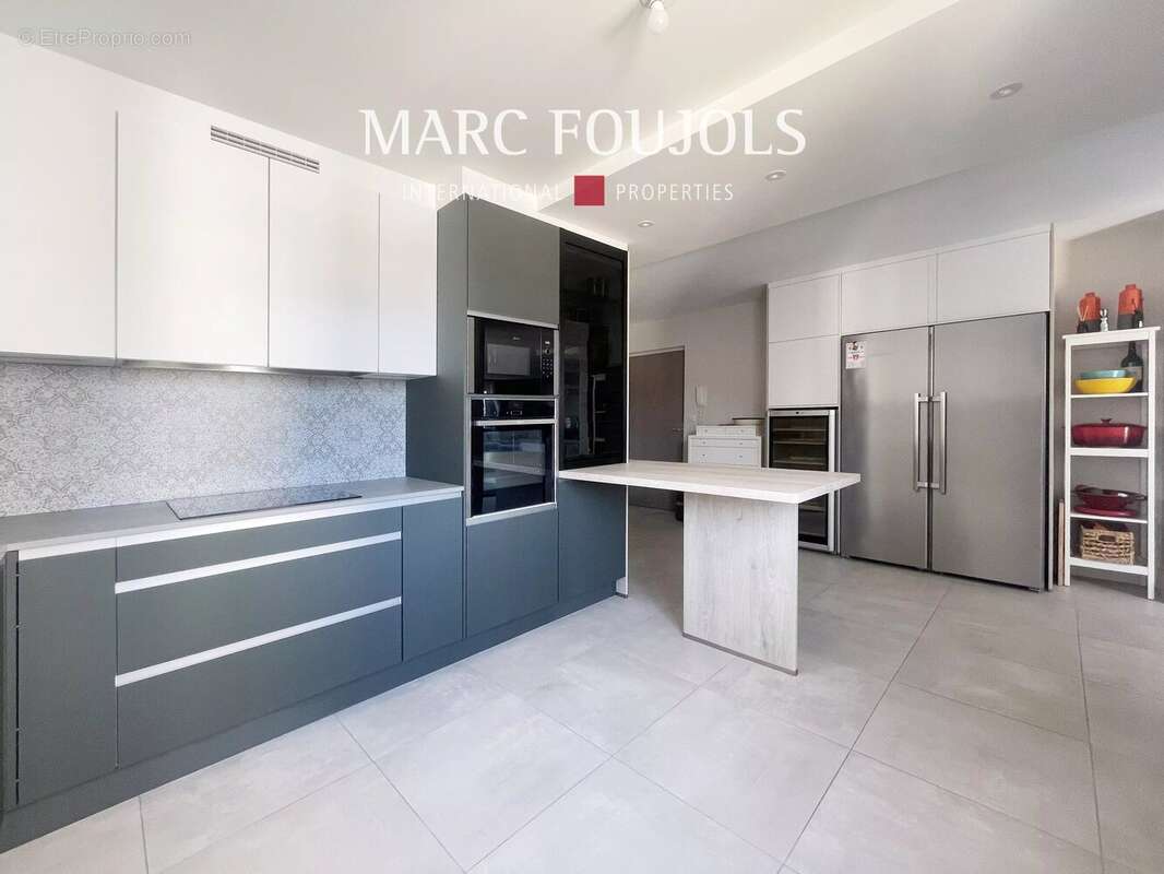 Appartement avec ascenseur et parking proche du centre ville - photo 5