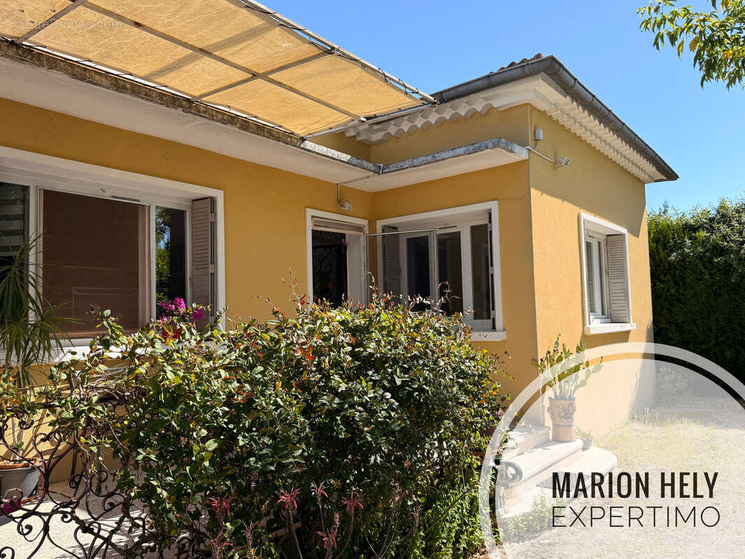 Charmante maison de plain-pied sans vis-à-vis sur une parcelle de 752 m2 - photo 11