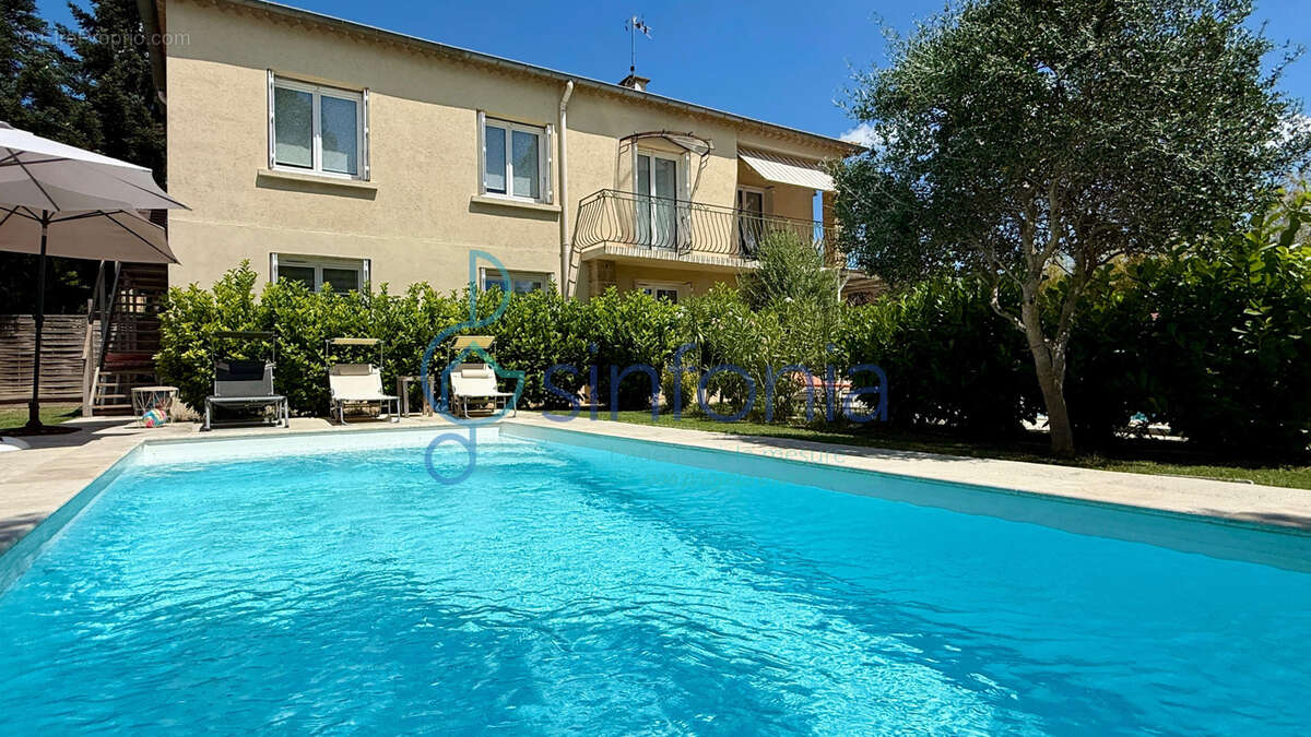 Maison à UZES