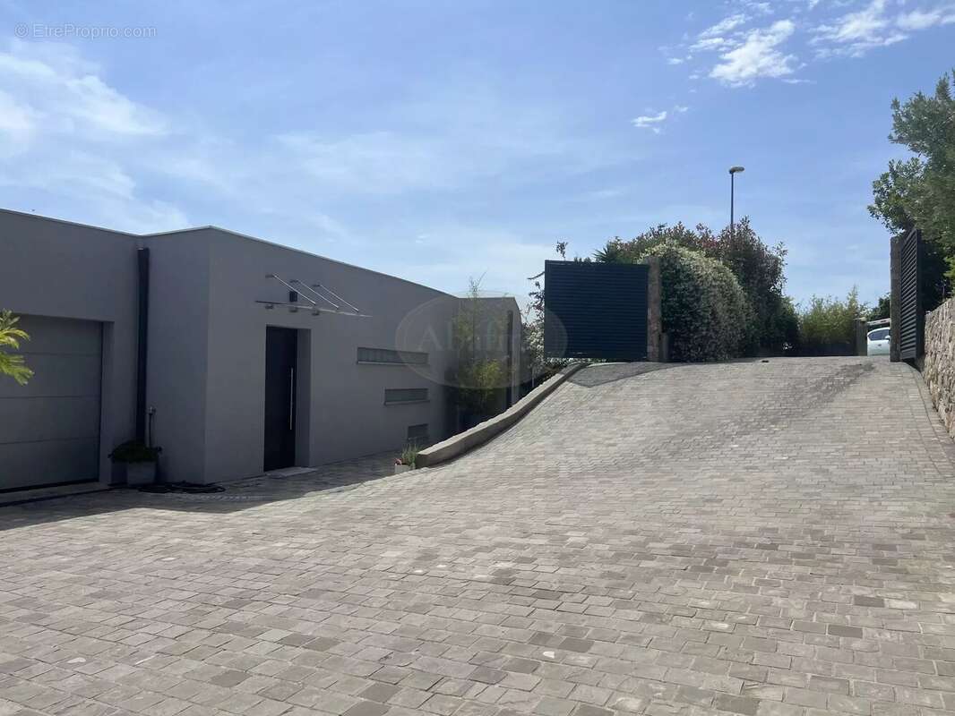 Maison à CAGNES-SUR-MER