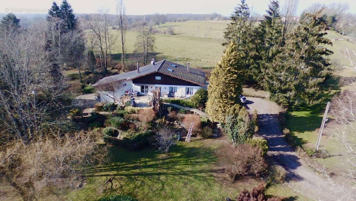 Maison à RIGNOVELLE